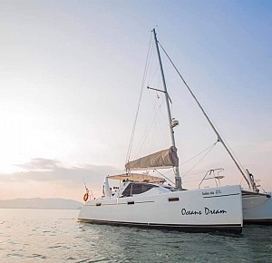 Private Yacht Catamaran to James Bond + Phang Nga Bay