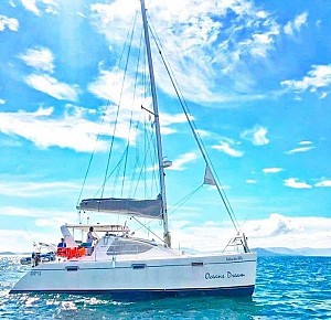 Private Yacht Catamaran to Koh Khai 