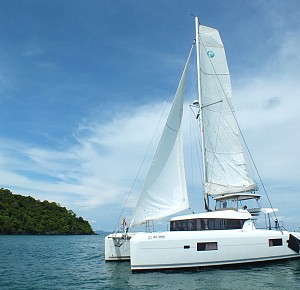 RACHA + THE CORAL BEACH CLUB Yacht Charter - Full Day